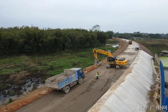 桂平：加快南木鎮(zhèn)繞鎮(zhèn)公路建設(shè) 改善群眾出行條件