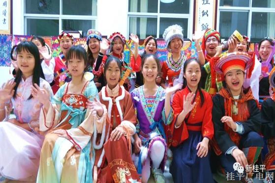 中華民族一家親 同心共迎二十大——桂平市逸夫?qū)嶒炐W開展“壯族三月三”主題活動