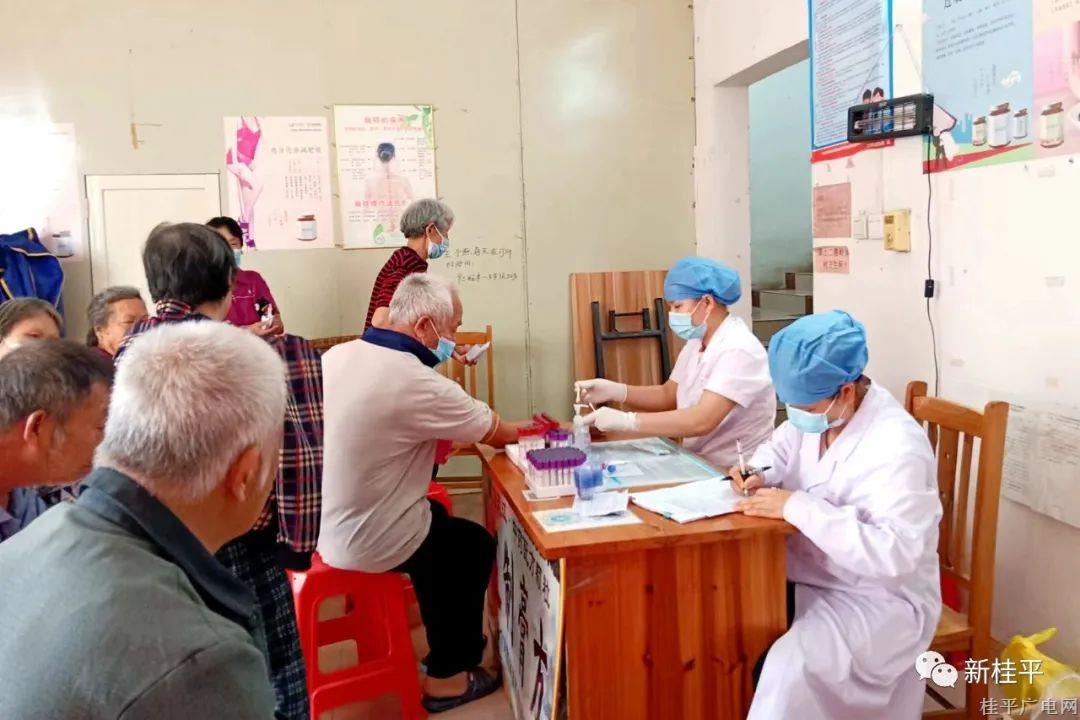 江口鎮(zhèn)開(kāi)展“民族團(tuán)結(jié)一家親 健康惠民暖人心”義診活動(dòng)
